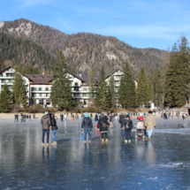 Prove di pattinaggio sul Lago di Braies